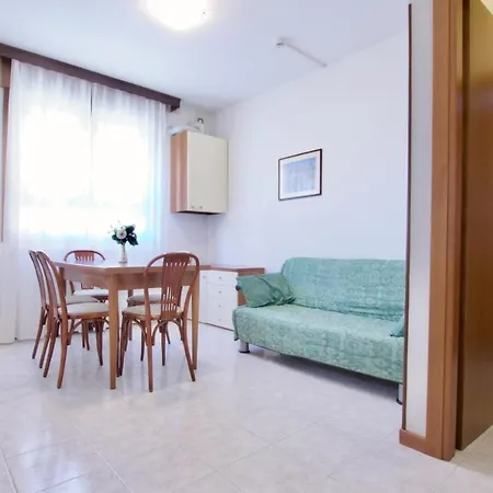 Lägenhetshotell Madrid Lido di Jesolo