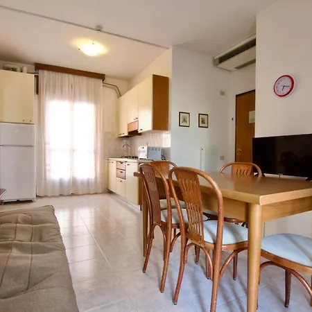 Lägenhetshotell Madrid Lido di Jesolo
