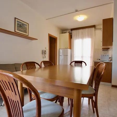 Lägenhetshotell Madrid Lido di Jesolo