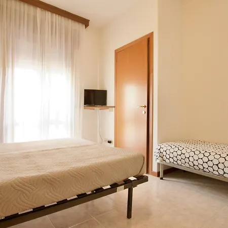 Madrid 3* Τζεσόλο Λίντο